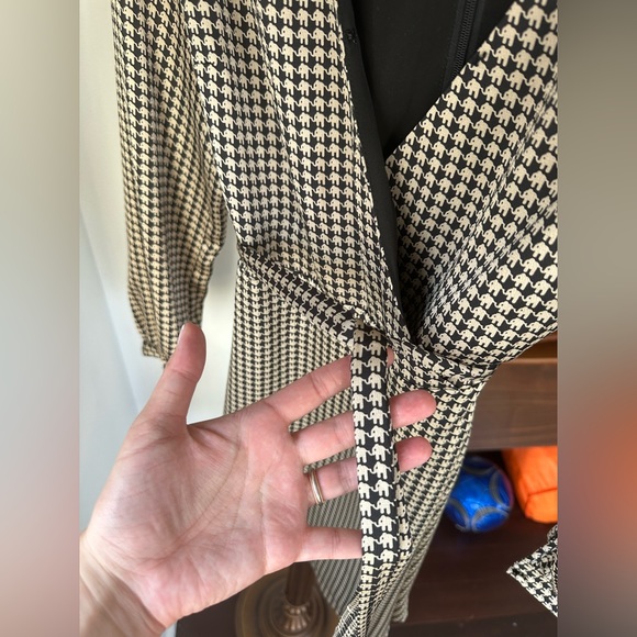 SOLD! NWT Banana Republic Printed Midi Dress Elephants Size 4 or Small - Picture 7 of 16